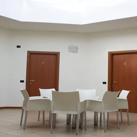 Hotel Hostello Adda