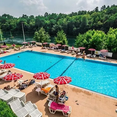 Hotel Hostello Adda